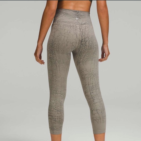 Lululemon Wunder Train High-Rise Tight - Thread Dye Rover Black - Size 14 - Picture 3 of 7